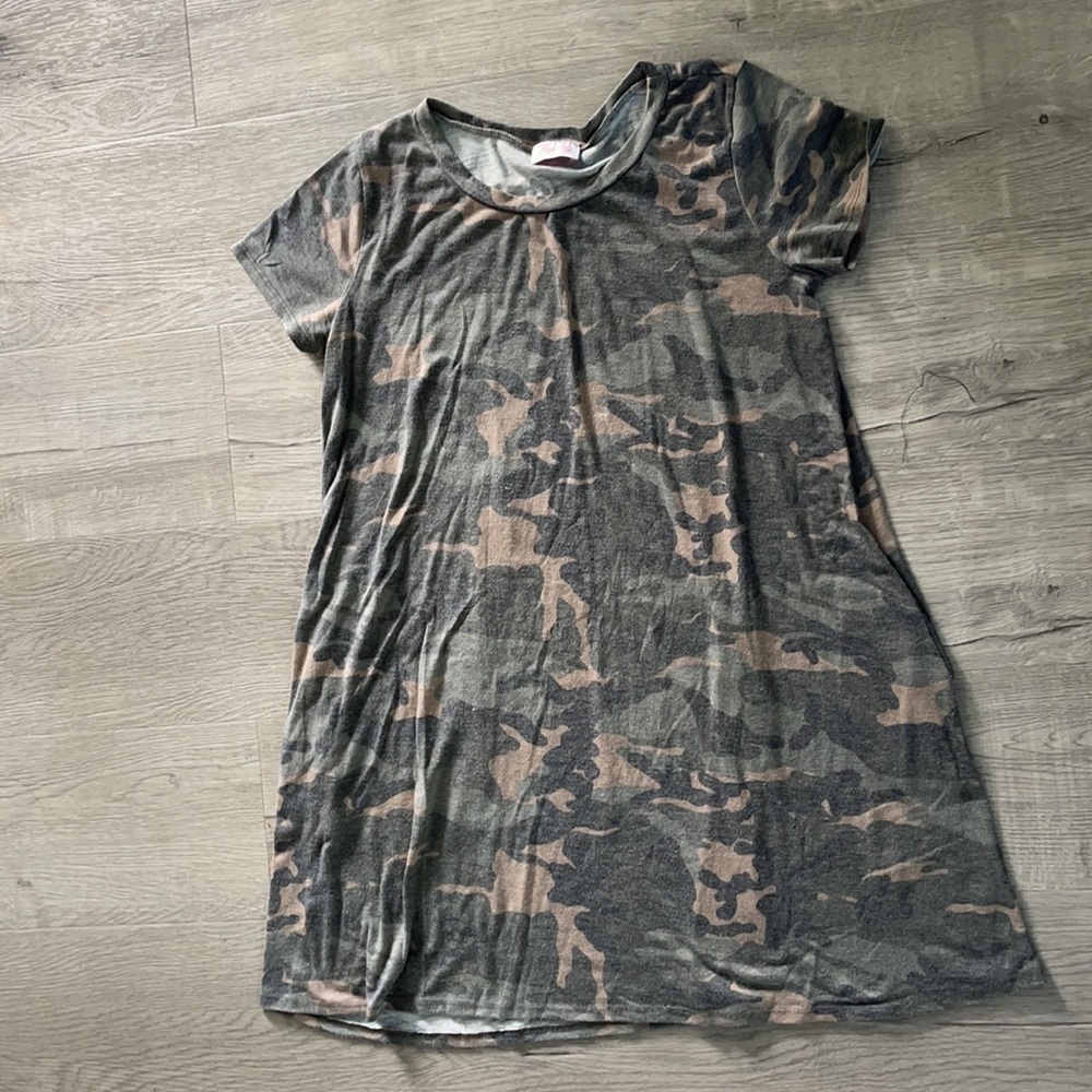 š CARRY HOME IN MY HEART CAMO PRINT DRESS MEDIUM M - Picture 4 of 7